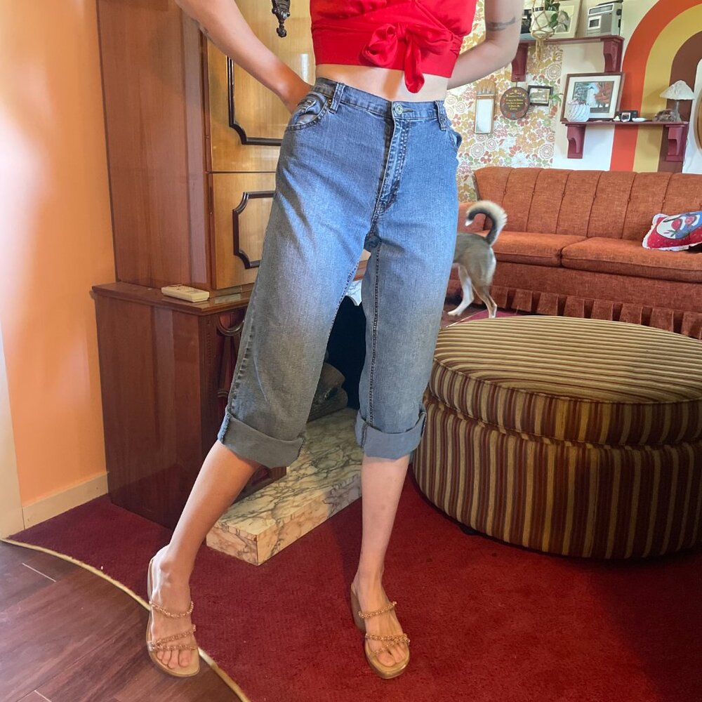 Stretchy low rise capris in faded Y2K almost acid wash